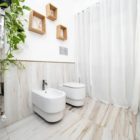 La Dolce Vita In Center Apartment
